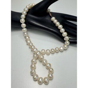 Freshwater Pearl Necklace Classic Hand Knotted Elegant Vintage 10k Claps 17"
